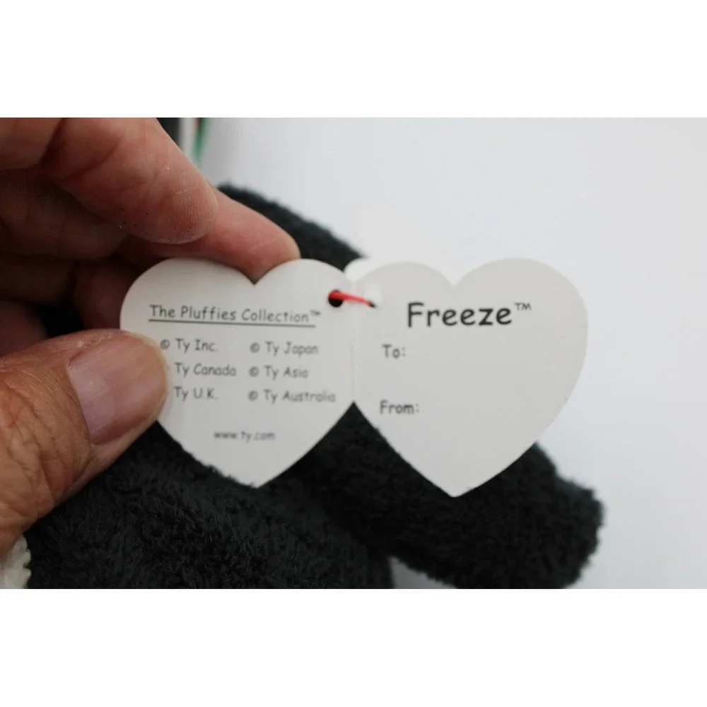 Ty Pluffies Freeze Penguin Black White Christmas Holiday Hat Plush 2007 092680